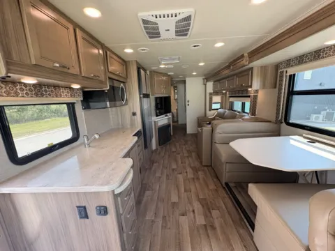 More photos of 2018 JAYCO PRECEPT 33U at County Line Campers, MS