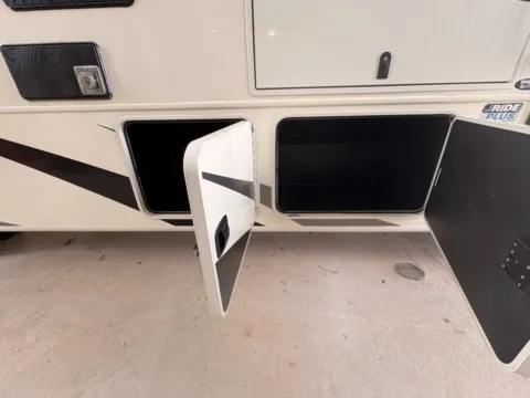 Another view of 2018 JAYCO PRECEPT 33U for sale in Gulfport, MS at County Line Campers