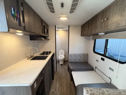 Photos of 2020 Forest River VIKING 17FQ for sale in Gulfport, MS at County Line Campers