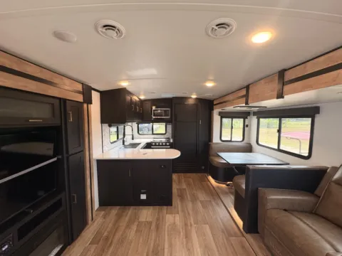 Photos of 2022 Keystone RV OUTBACK 332ML for sale in Gulfport, MS at County Line Campers