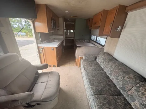 More photos of 1995 FLEETWOOD SOUTHWIND MH at County Line Campers, MS