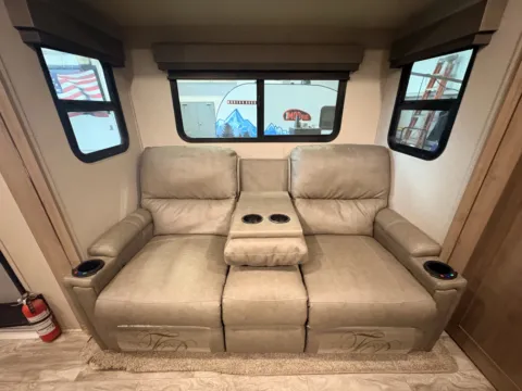 More photos of 2022 GRAND DESIGN IMAGINE 22RBE at County Line Campers, MS