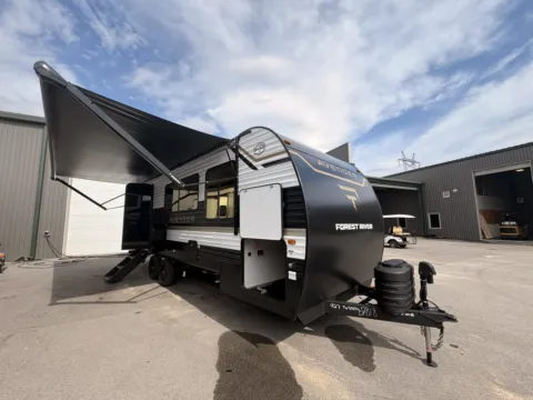 Unknown 2027 Forest River AVENGER 25MKO for sale in Gulfport, MS
