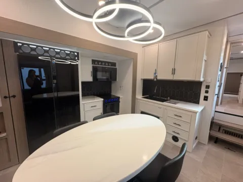 More photos of 2027 Forest River IMPRESSION 36BR3 at County Line Campers, MS