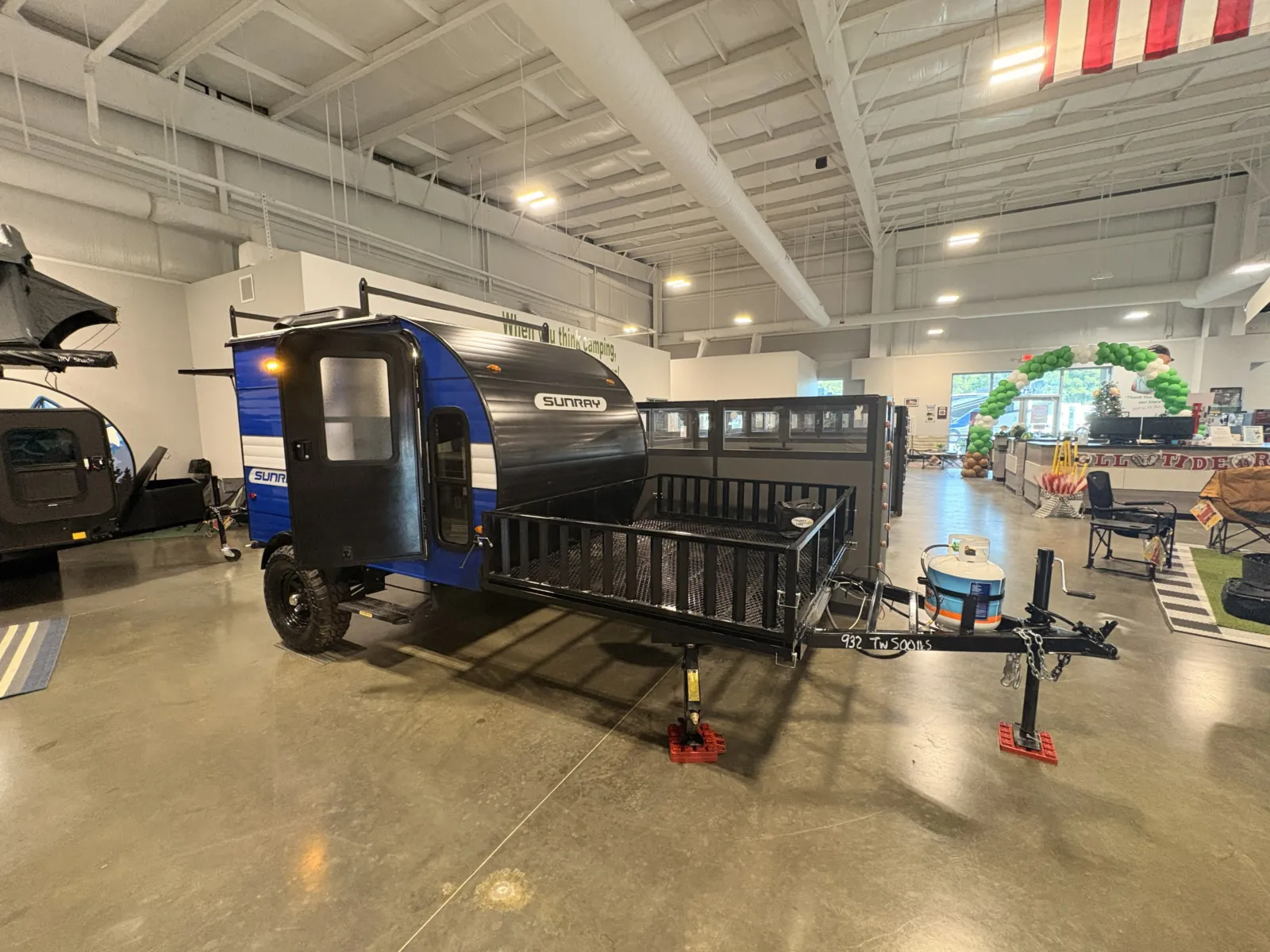 Blue 2027 Sunset Park RV SUNRAY 109E for sale in Gulfport, MS