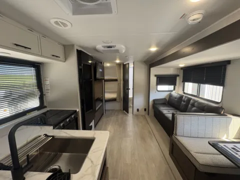 Photos of 2027 Forest River AVENGER 26DBS for sale in Gulfport, MS at County Line Campers