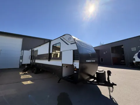 Unknown 2027 Forest River AVENGER 30PO for sale in Gulfport, MS