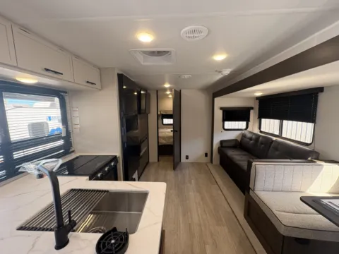 Photos of 2027 Forest River AVENGER 28QBS for sale in Gulfport, MS at County Line Campers