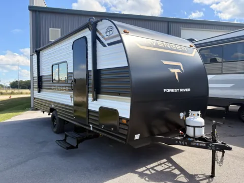 Unknown 2027 Forest River AVENGER 17DBX for sale in Gulfport, MS