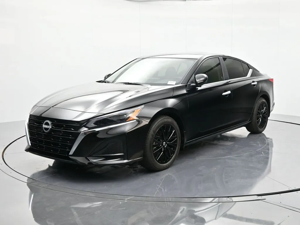 Black 2025 Nissan Altima 2.5 SV for sale in Palatka, FL