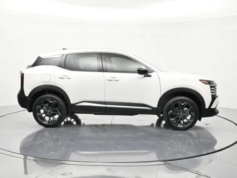 More photos of 2026 Nissan Kicks SR at Beck Nissan, FL