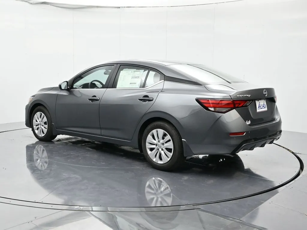 2025 Nissan Sentra S - Photo 7