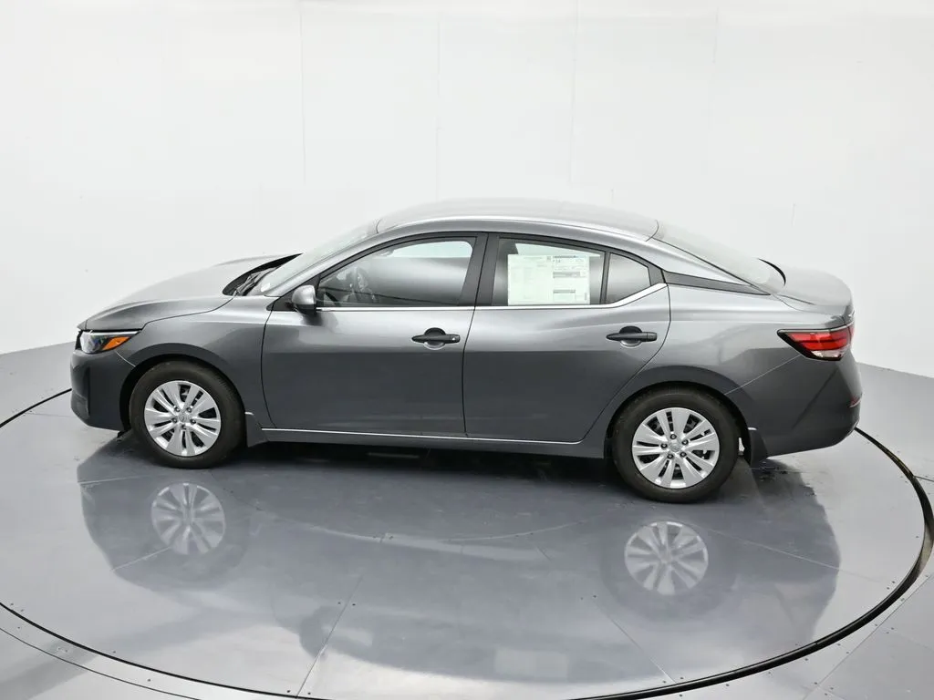 2025 Nissan Sentra S - Photo 32