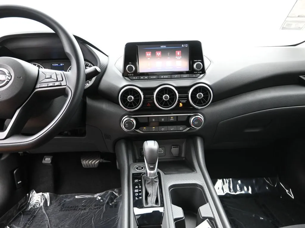 2025 Nissan Sentra S - Photo 16