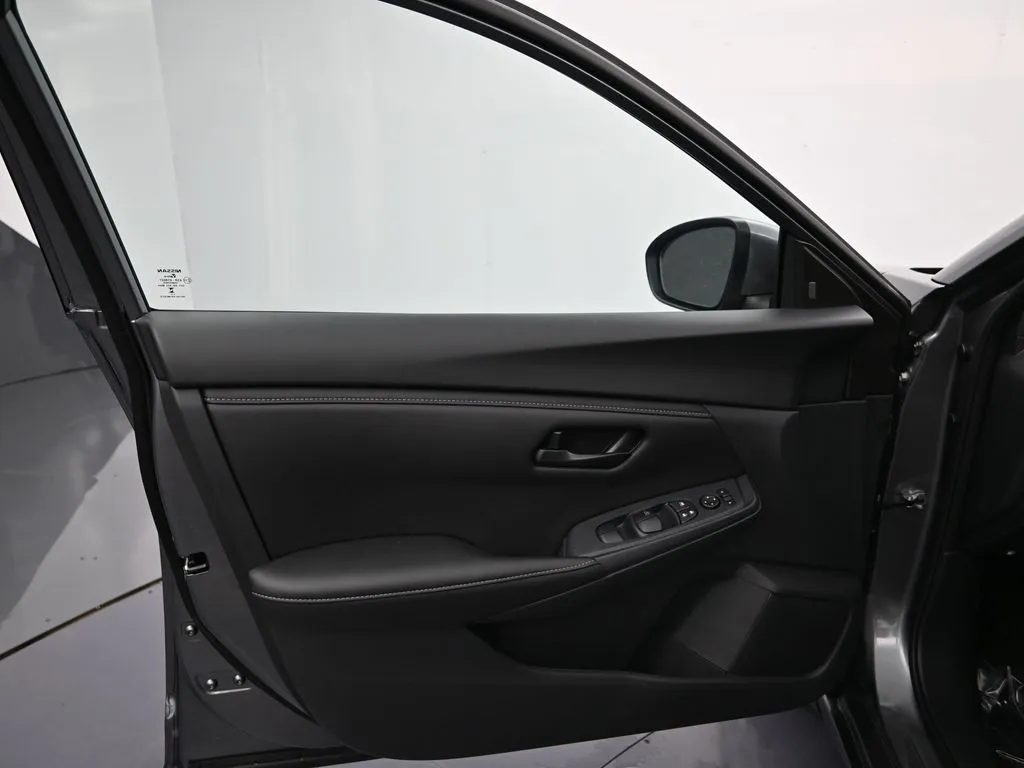 2025 Nissan Sentra S - Photo 11