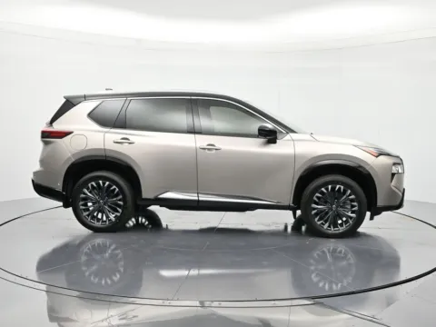 More photos of 2026 Nissan Rogue Platinum at Beck Nissan, FL
