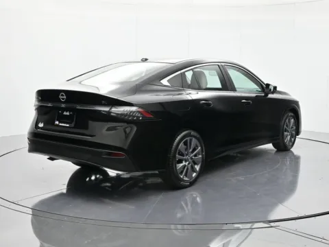More photos of 2026 Nissan Sentra SL at Beck Nissan, FL