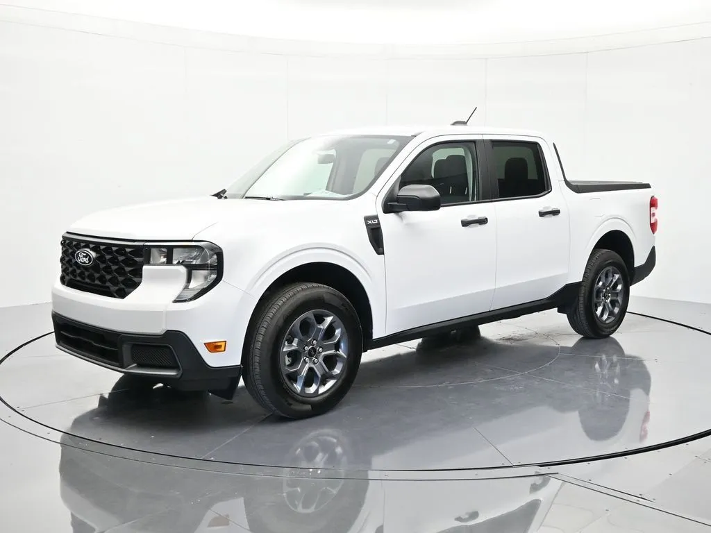 White 2025 Ford Maverick XLT for sale in Palatka, FL