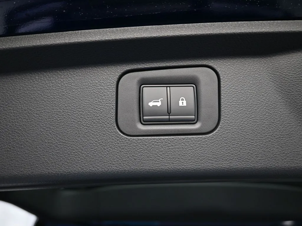 2025 Nissan Armada SL - Photo 25