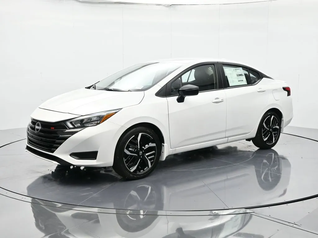 White 2025 Nissan Versa 1.6 SR for sale in Palatka, FL