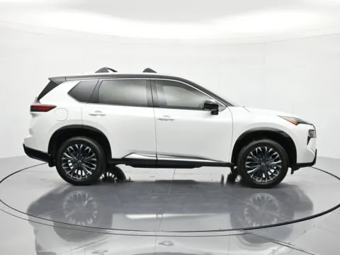 More photos of 2026 Nissan Rogue Platinum at Beck Nissan, FL