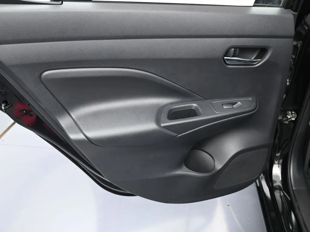 2025 Nissan Versa Sedan SV - Photo 23