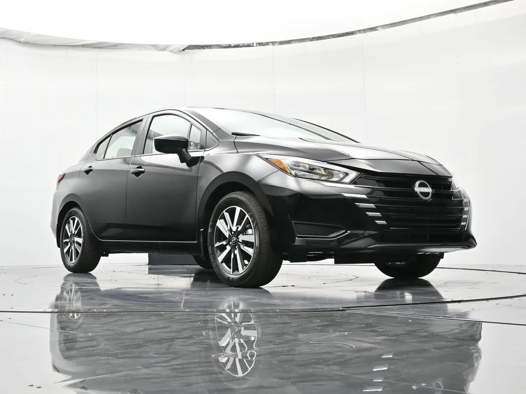 2025 Nissan Versa Sedan SV - Photo 44