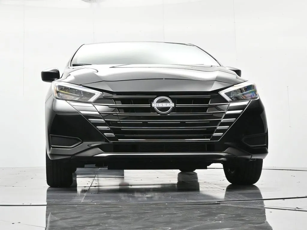 2025 Nissan Versa Sedan SV - Photo 43