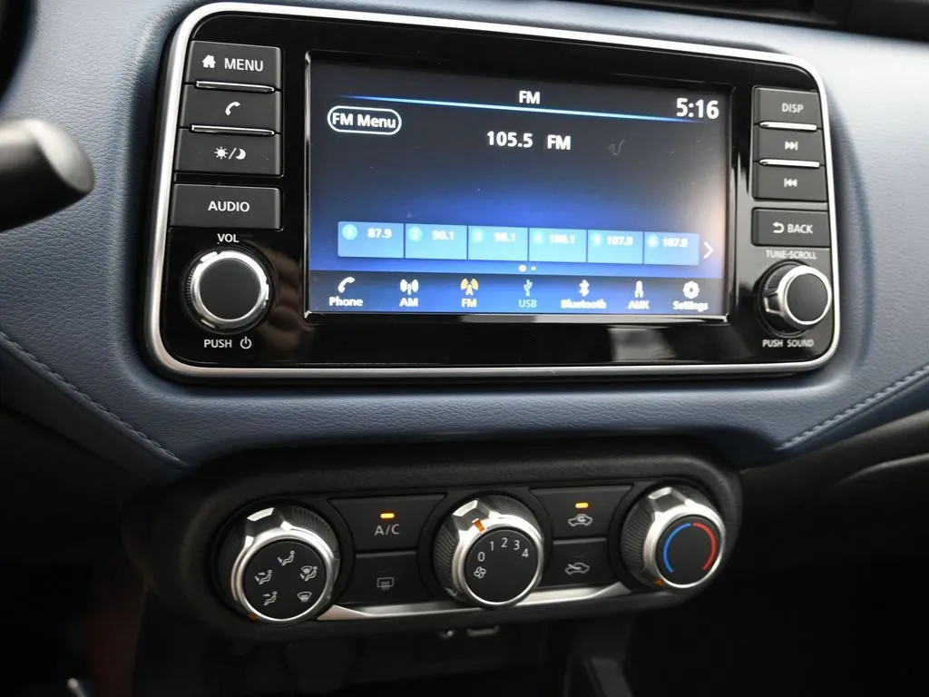 2025 Nissan Versa Sedan SV - Photo 18