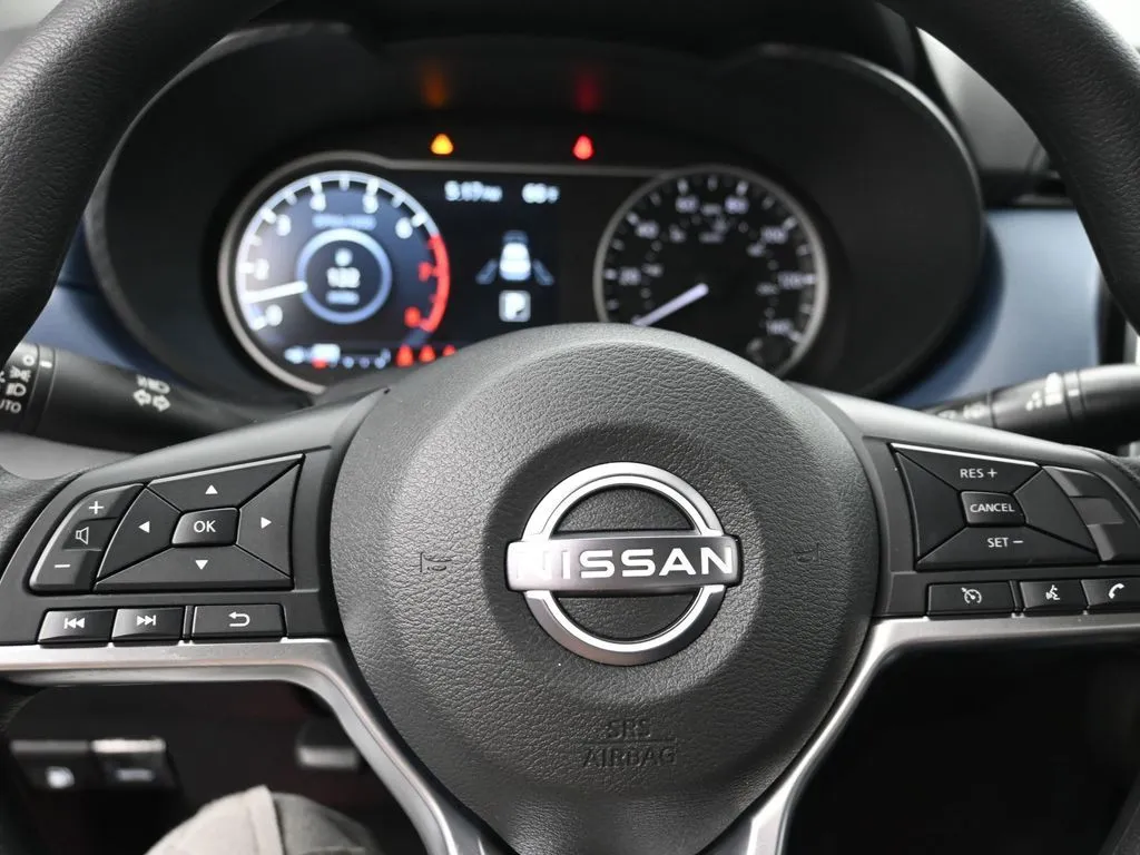 2025 Nissan Versa Sedan SV - Photo 21