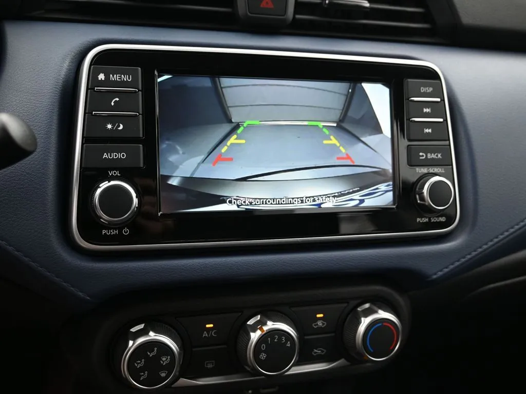2025 Nissan Versa Sedan SV - Photo 19