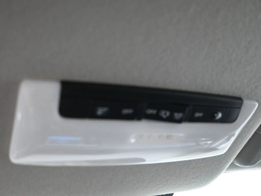 2025 Nissan Versa Sedan SV - Photo 22