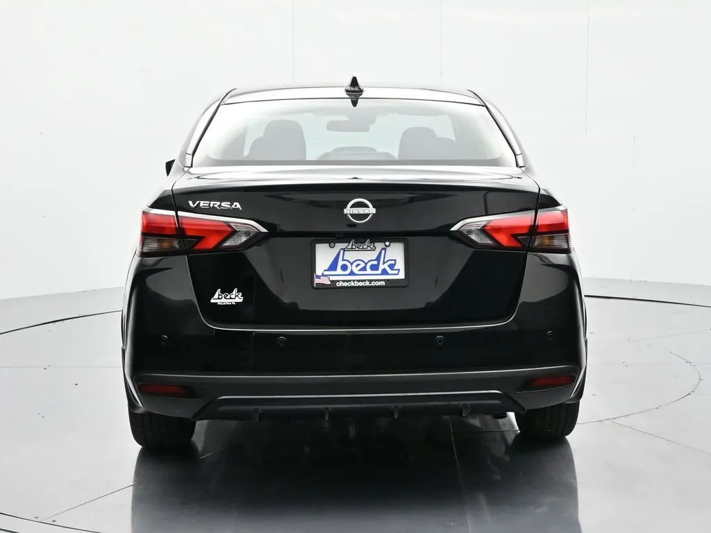 2025 Nissan Versa Sedan SV - Photo 6