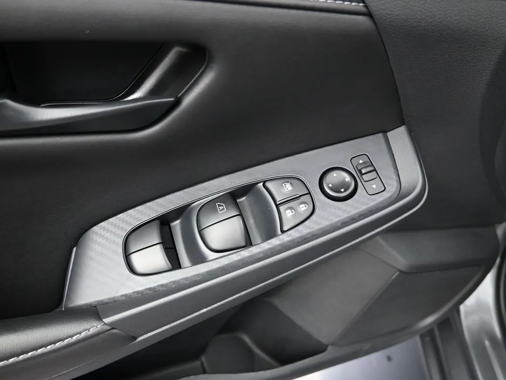 2025 Nissan Sentra S - Photo 11