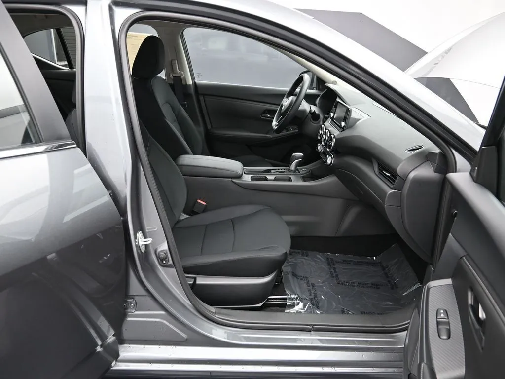 2025 Nissan Sentra S - Photo 27