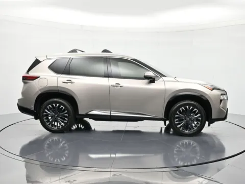 More photos of 2026 Nissan Rogue Platinum at Beck Nissan, FL