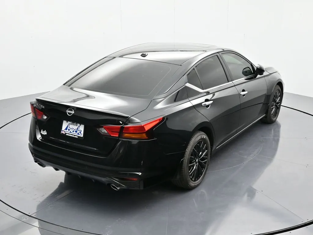 2025 Nissan Altima SV - Photo 33