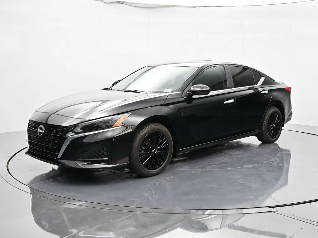 Black 2025 Nissan Altima 2.5 SV for sale in Palatka, FL