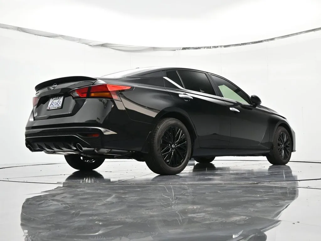 2025 Nissan Altima SV - Photo 41