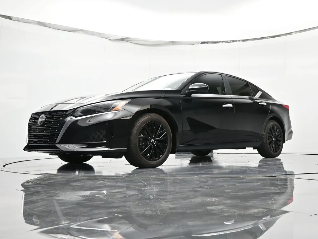 2025 Nissan Altima SV - Photo 37