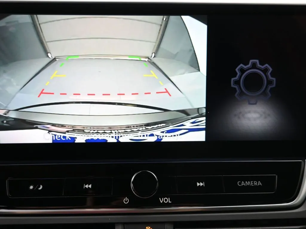 2025 Nissan Altima SV - Photo 17