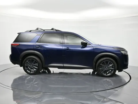 More photos of 2026 Nissan Pathfinder SL at Beck Nissan, FL
