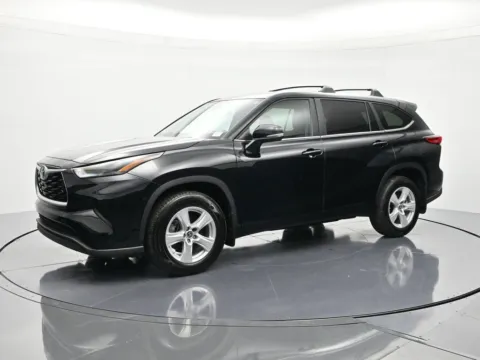 Black 2023 Toyota Highlander L for sale in Palatka, FL