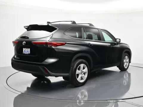 More photos of 2023 Toyota Highlander L at Beck Nissan, FL