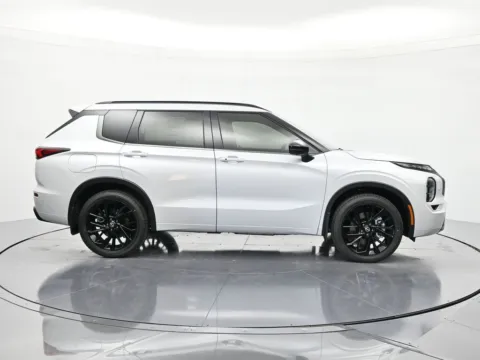 More photos of 2026 Nissan Rogue Plug-In Hybrid Platinum at Beck Nissan, FL