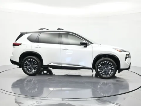 More photos of 2026 Nissan Rogue Platinum at Beck Nissan, FL