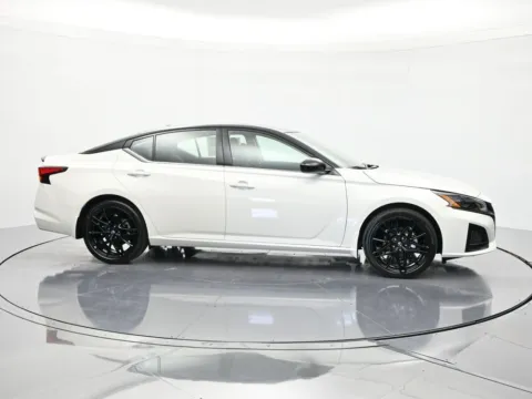 More photos of 2026 Nissan Altima 2.5 SR at Beck Nissan, FL