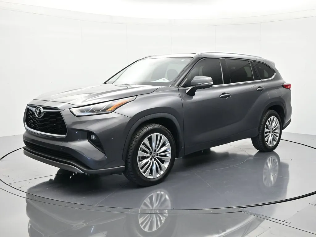 Gray 2023 Toyota Highlander Platinum for sale in Palatka, FL
