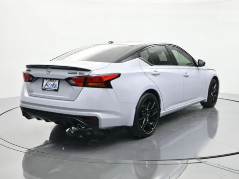 More photos of 2026 Nissan Altima 2.5 SR at Beck Nissan, FL