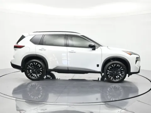 More photos of 2026 Nissan Rogue Dark Armor at Beck Nissan, FL